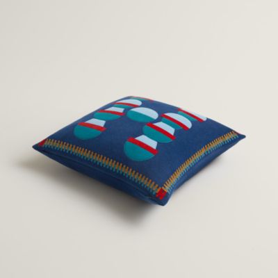 103614M 01_worn_4?size=3000,